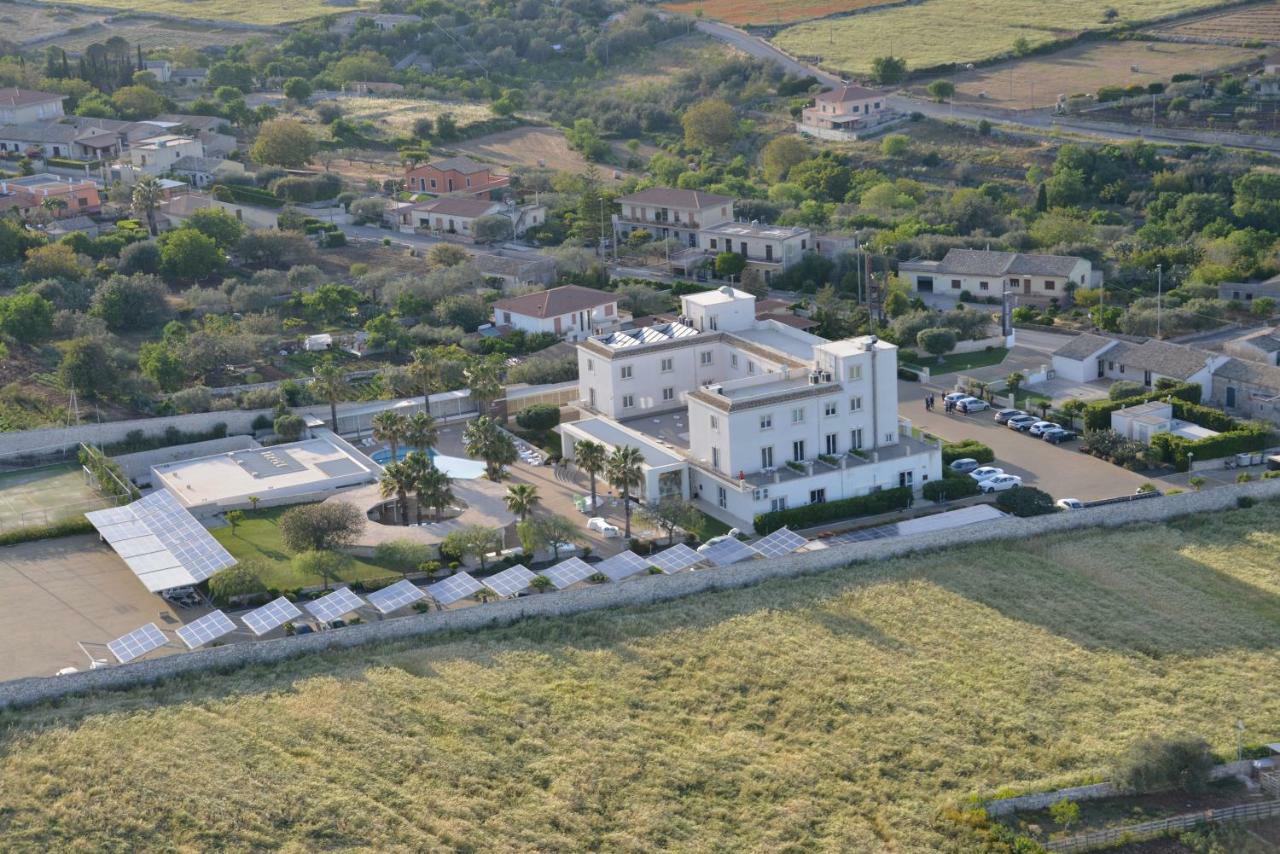 Pietre Nere Resort & Spa Modica Bagian luar foto